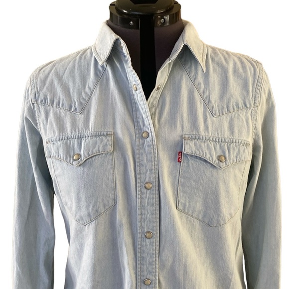 Levi’s Light White Wash Western Chambray Button Down shirt womens size L - Picture 2 of 10